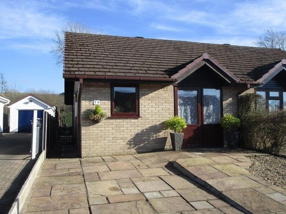 Apartment Riverside - Direct River Access! Ystradgynlais